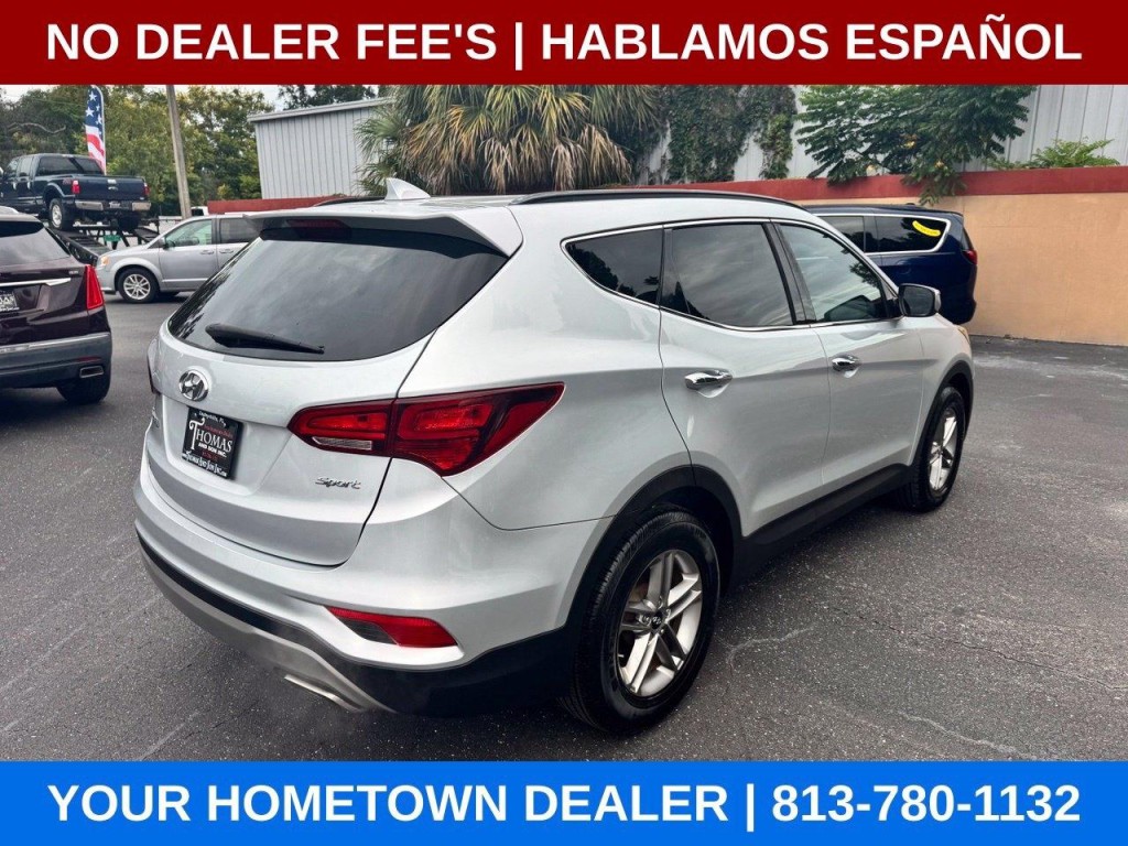 2017 Hyundai Santa Fe Image 5