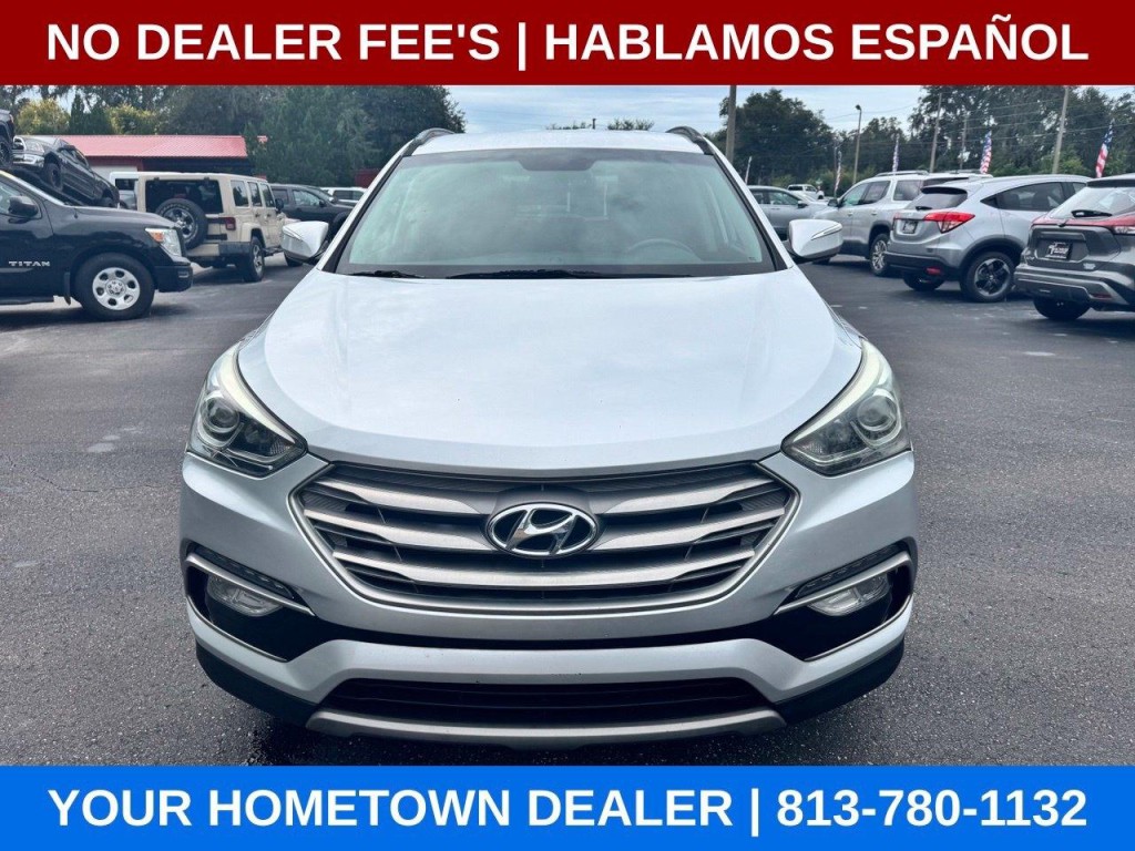 2017 Hyundai Santa Fe Image 8