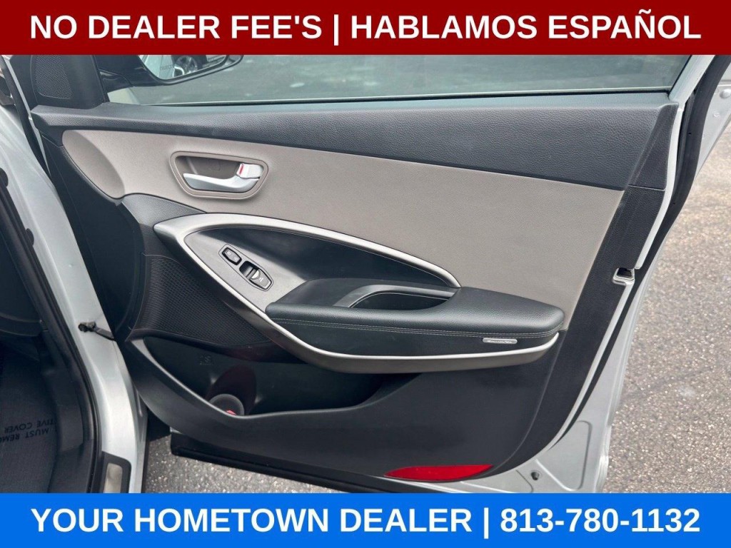2017 Hyundai Santa Fe Image 25