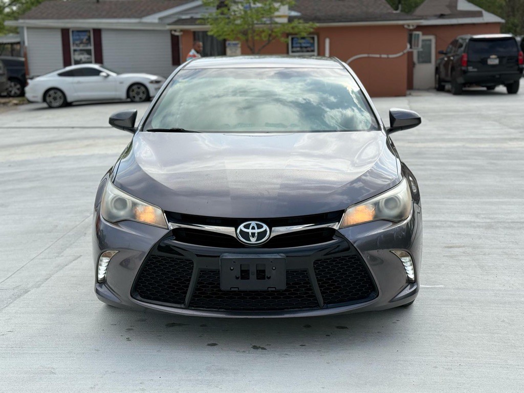 2017 Toyota Camry Image 3