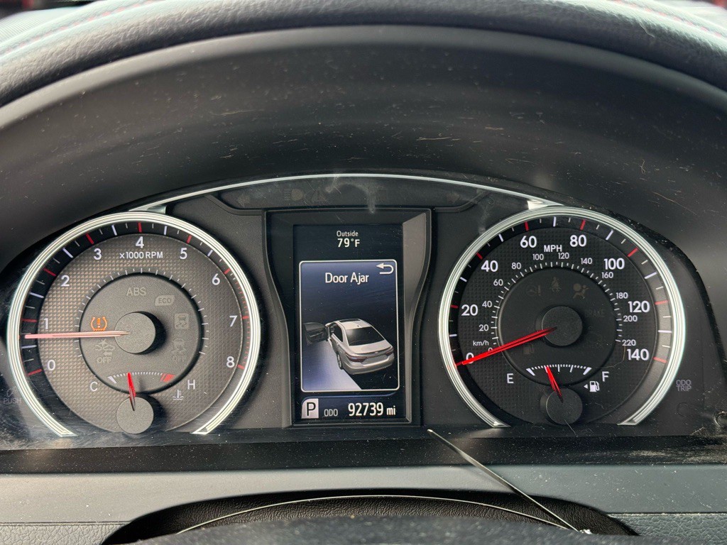 2017 Toyota Camry Image 14