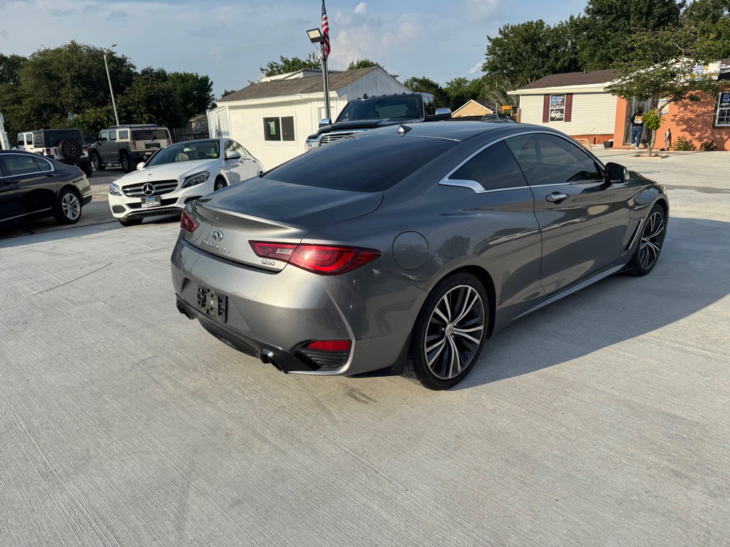 2017 INFINITI Q60 Image 5