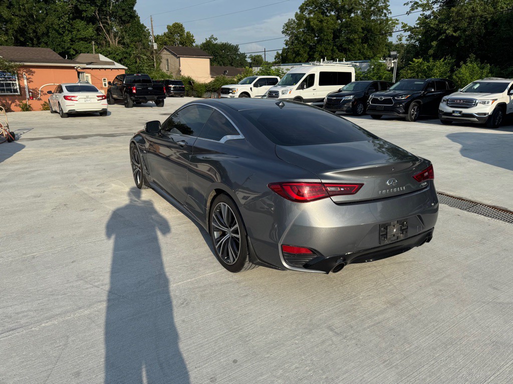 2017 INFINITI Q60 Image 7