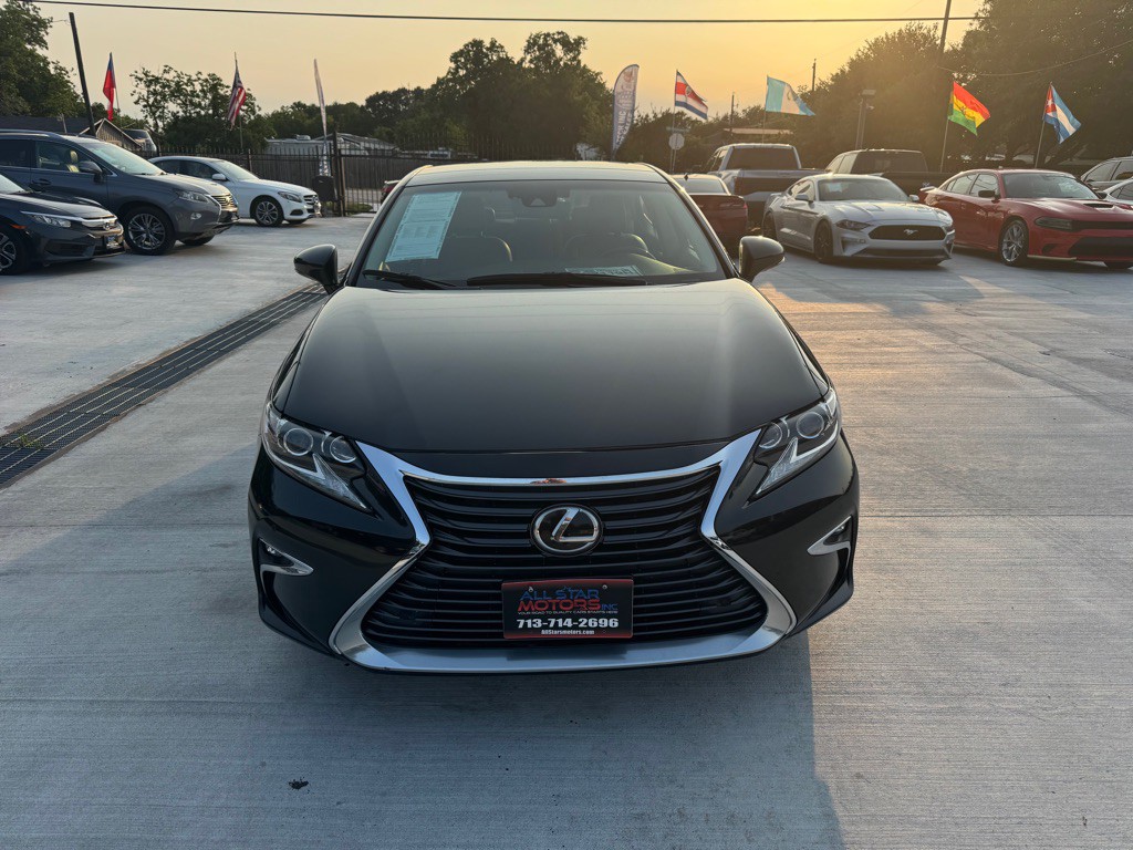 2018 Lexus ES 350 Image 2