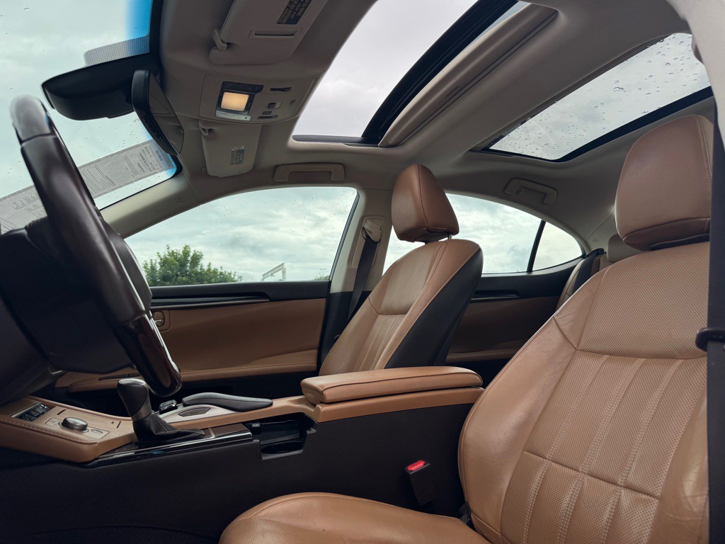 2018 Lexus ES 350 Image 12