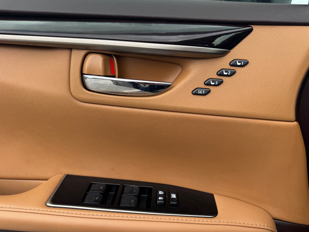 2018 Lexus ES 350 Image 13