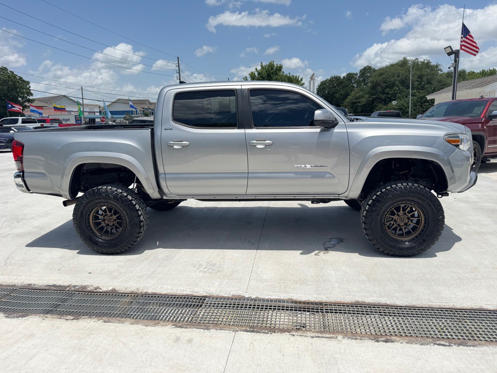 2019 Toyota Tacoma Image 5