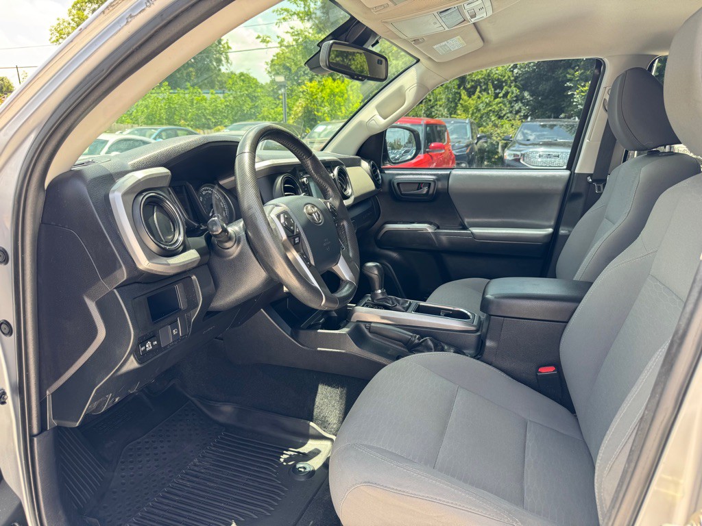 2019 Toyota Tacoma Image 11