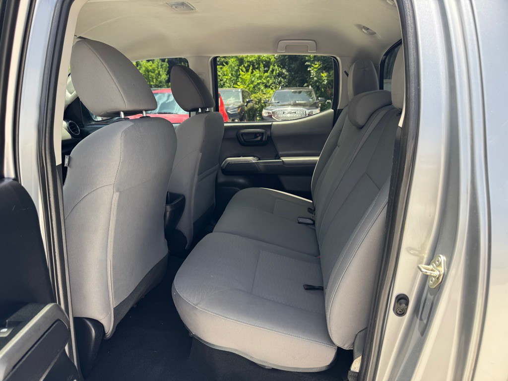 2019 Toyota Tacoma Image 13