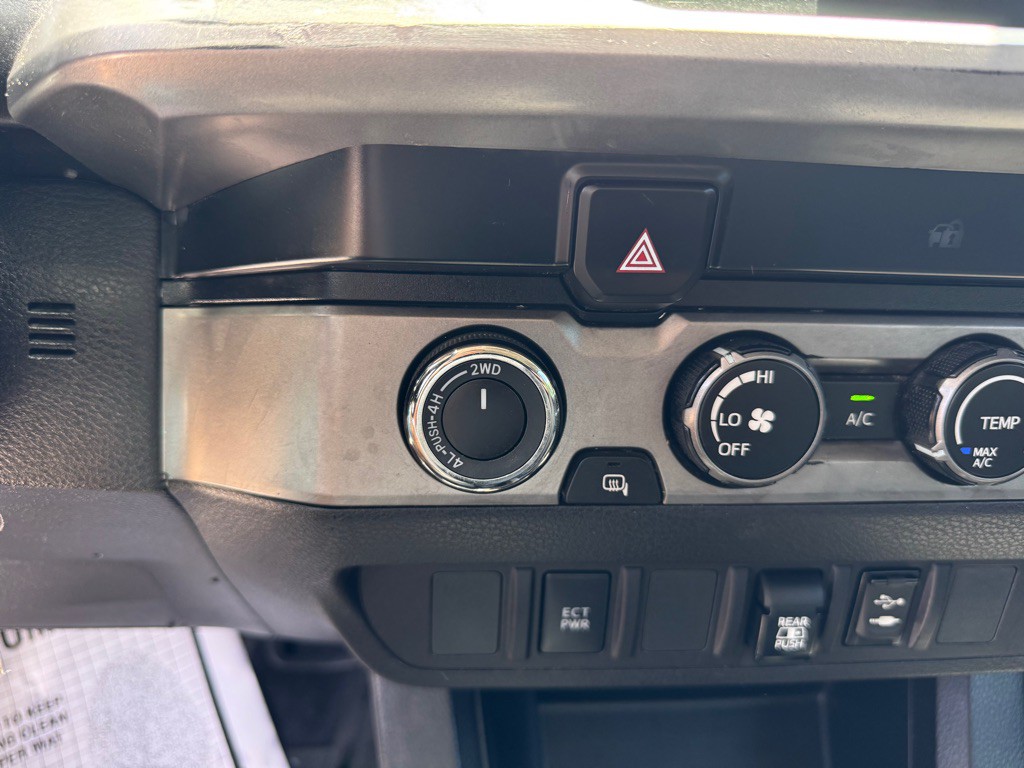 2019 Toyota Tacoma Image 14