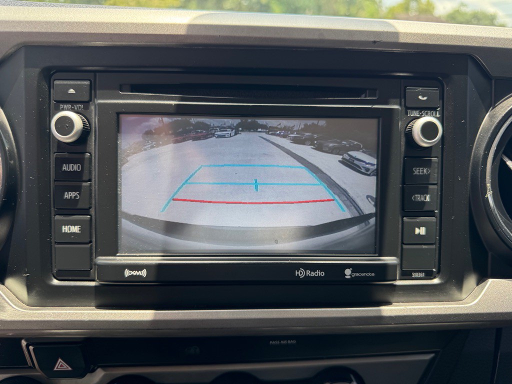 2019 Toyota Tacoma Image 17