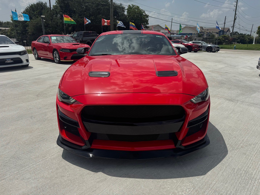 2020 Ford Mustang Image 2