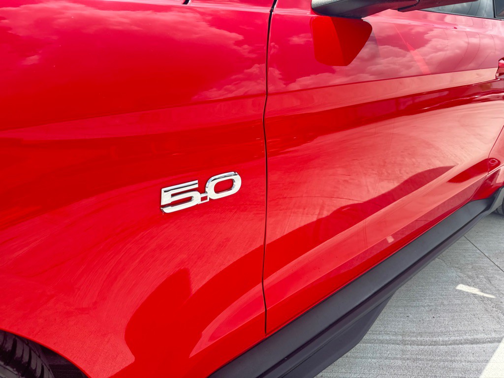 2020 Ford Mustang Image 9