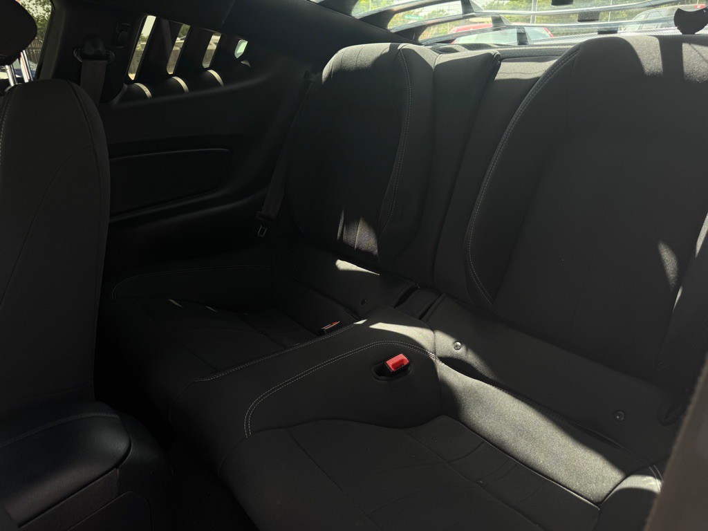 2020 Ford Mustang Image 12