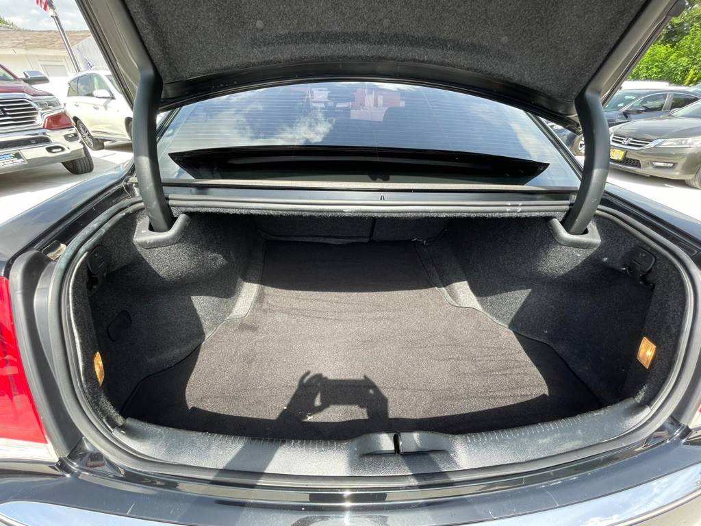 2019 Chrysler 300 Image 17