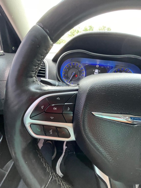 2019 Chrysler 300 Image 21