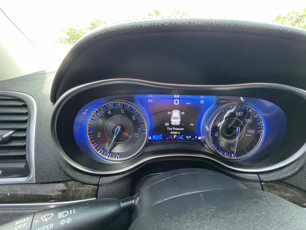 2019 Chrysler 300 Image 23