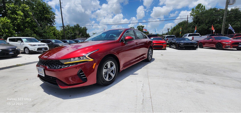 2023 Kia K5 Image 1