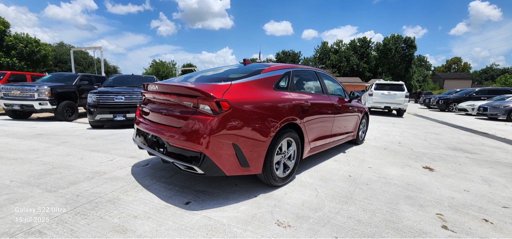 2023 Kia K5 Image 6
