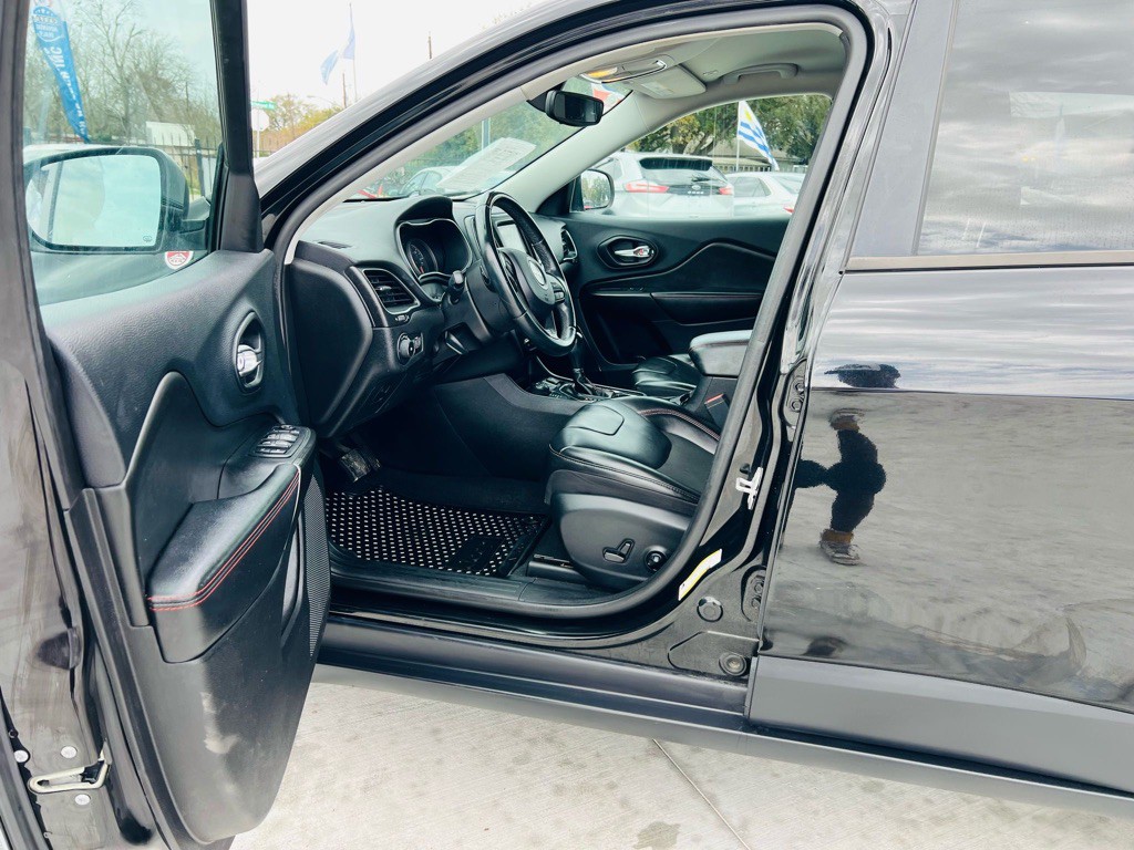 2019 Jeep Cherokee Image 20