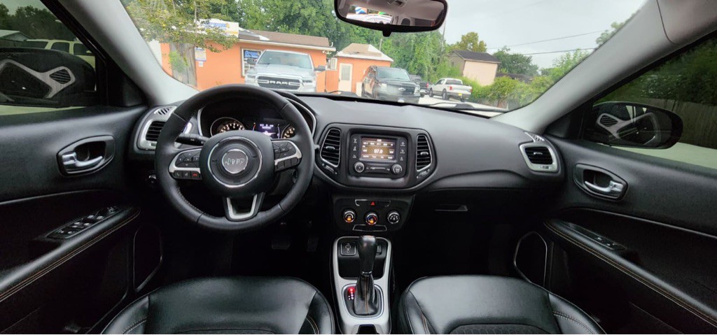 2018 Jeep Compass Image 11