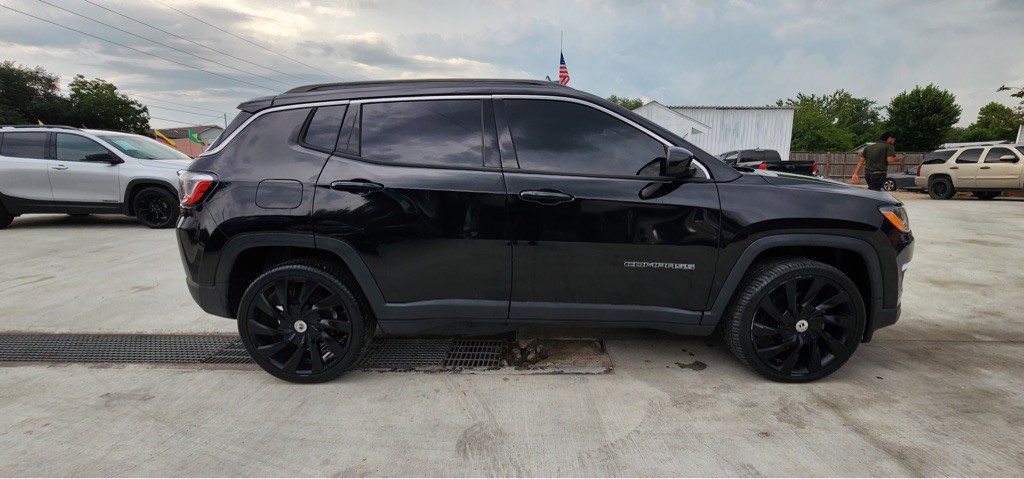 2018 Jeep Compass Image 25
