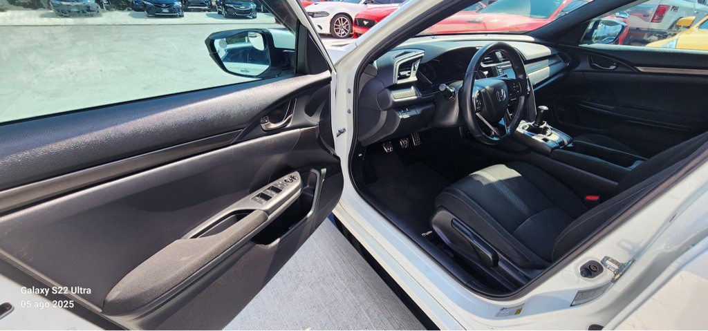 2019 Honda Civic Image 13