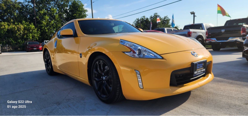 2017 Nissan 370Z Image 3