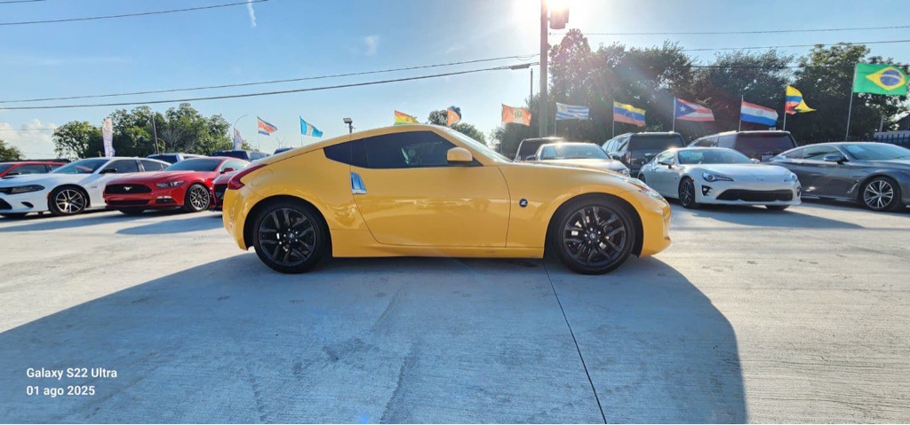 2017 Nissan 370Z Image 4