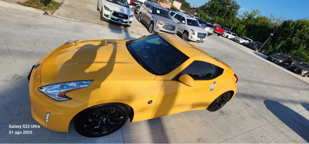 2017 Nissan 370Z Image 6