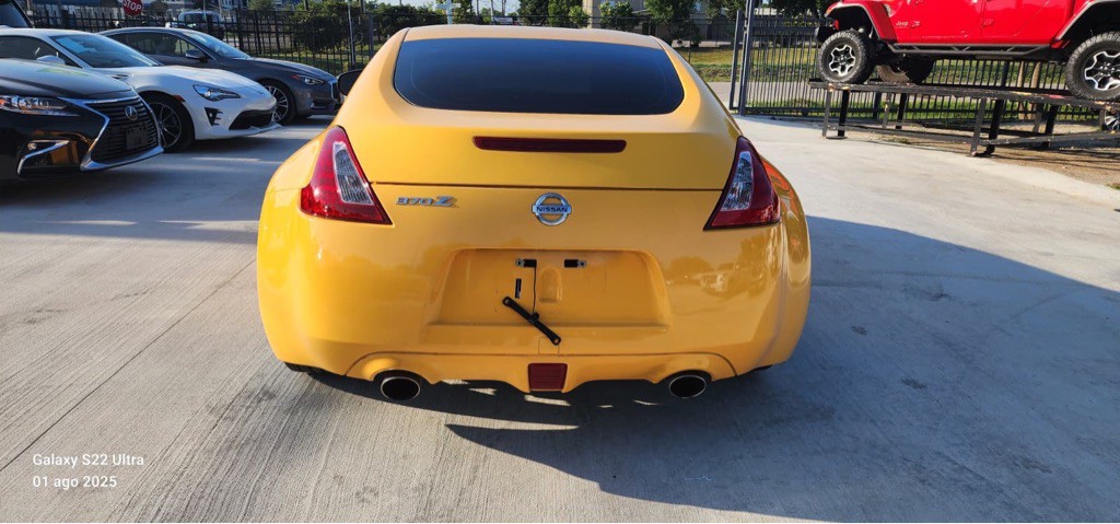 2017 Nissan 370Z Image 12