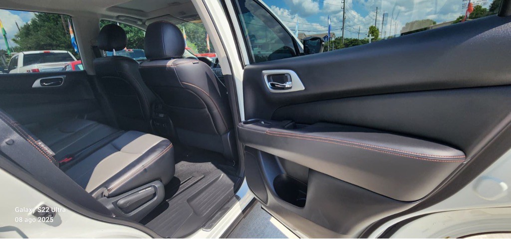 2020 Nissan Pathfinder Image 12