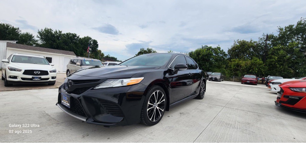 2020 Toyota Camry Image 1