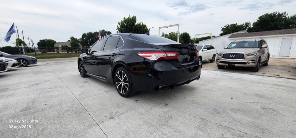 2020 Toyota Camry Image 8