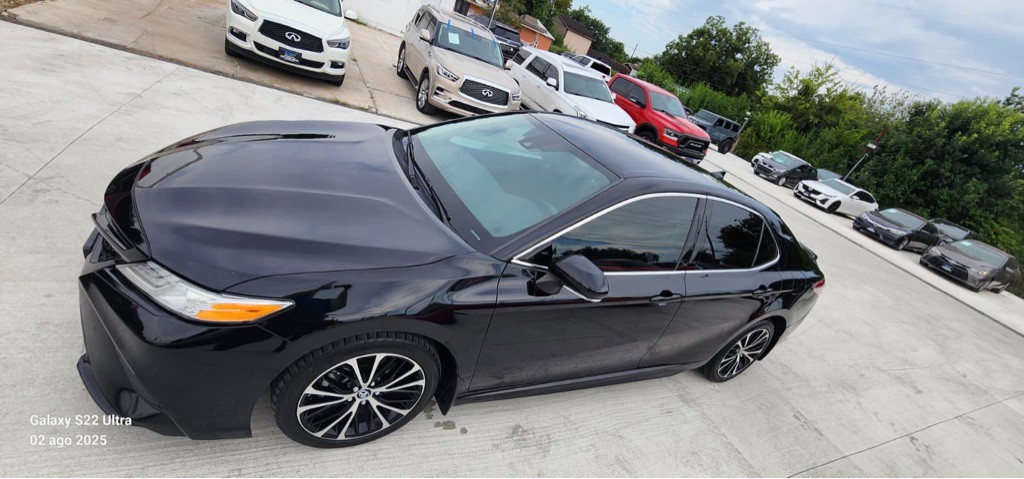 2020 Toyota Camry Image 9