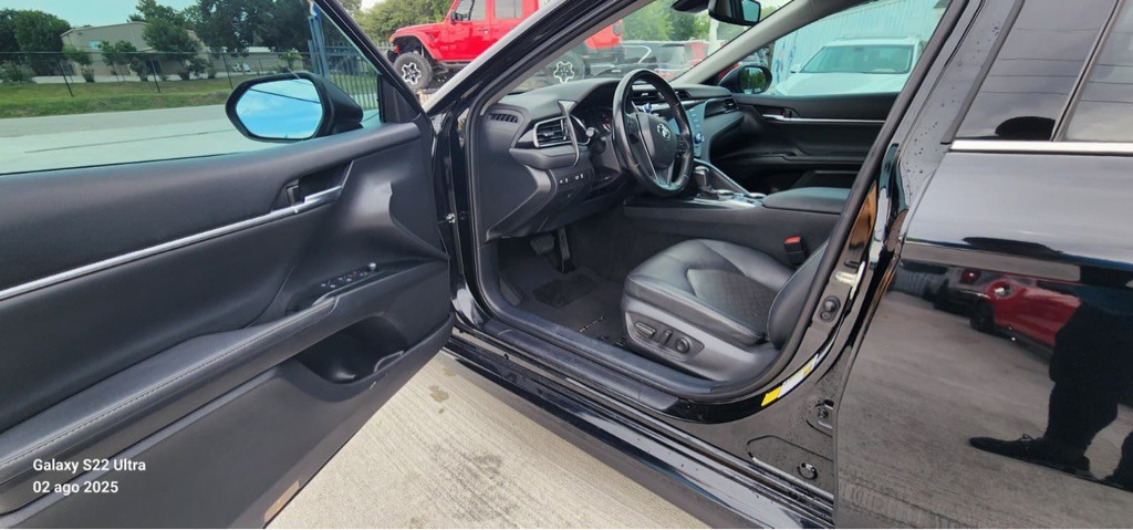 2020 Toyota Camry Image 19