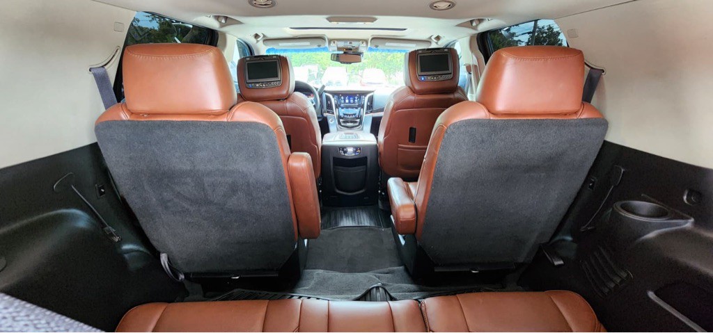 2016 Cadillac Escalade Image 16
