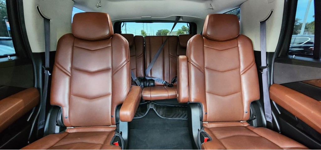 2016 Cadillac Escalade Image 17