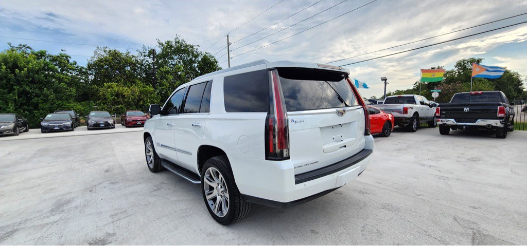 2016 Cadillac Escalade Image 24