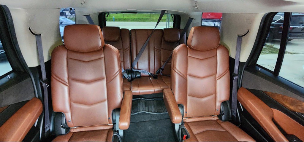 2016 Cadillac Escalade Image 28
