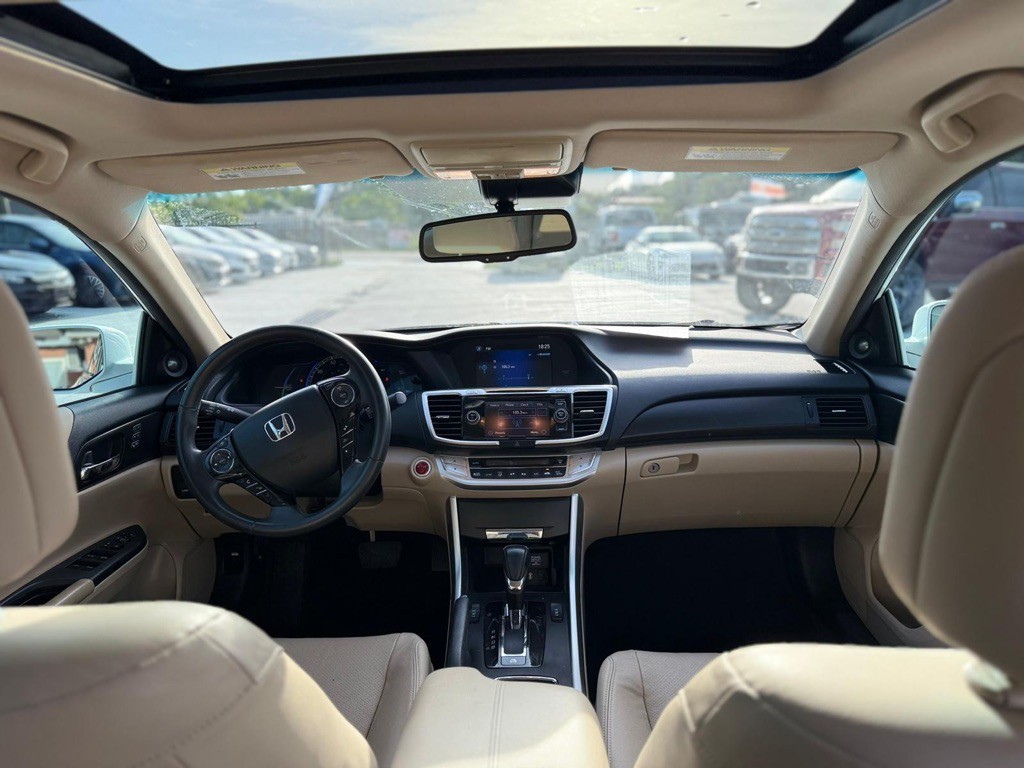 2015 Honda Accord Image 14