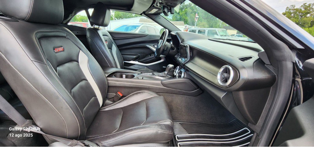 2018 Chevrolet Camaro Image 17