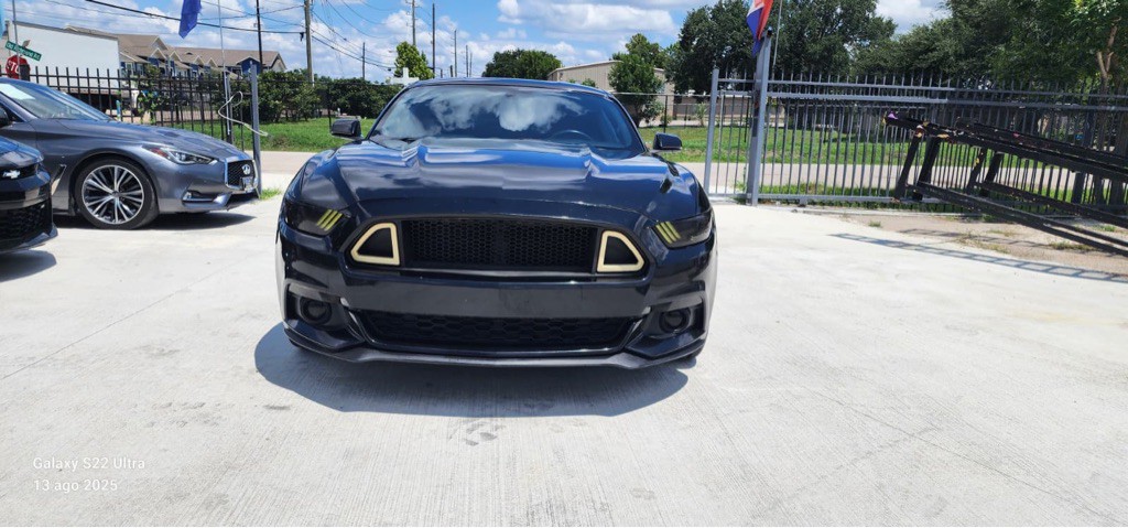 2016 Ford Mustang Image 2