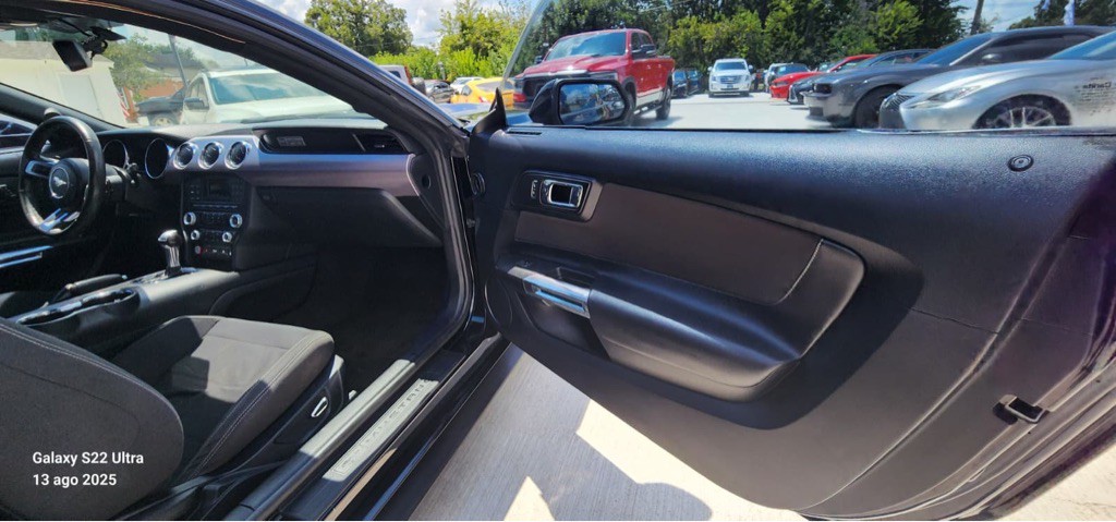 2016 Ford Mustang Image 21