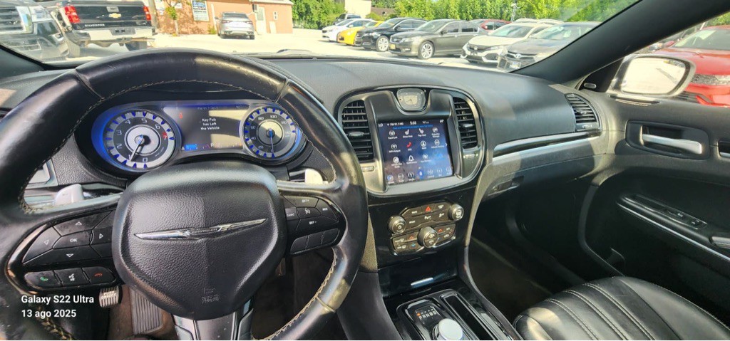 2018 Chrysler 300 Image 20