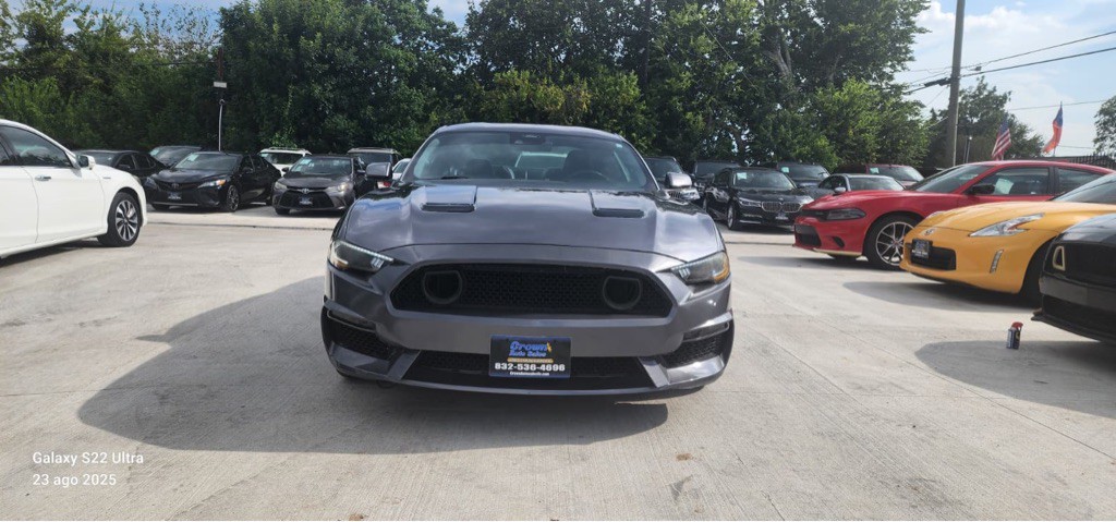 2021 Ford Mustang Image 2