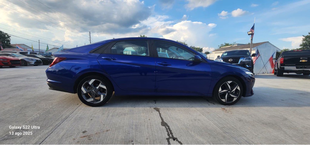 2023 Hyundai Elantra Image 4