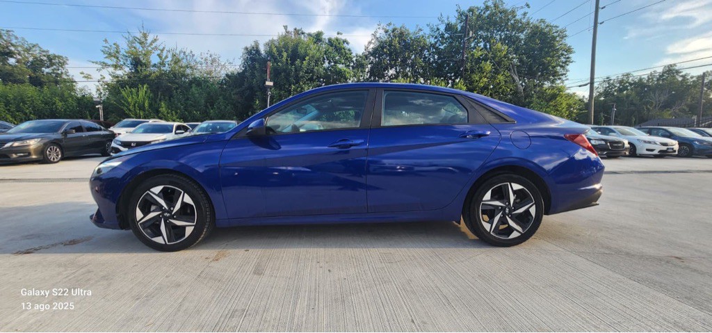 2023 Hyundai Elantra Image 5