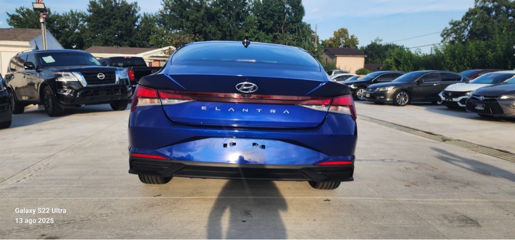2023 Hyundai Elantra Image 7