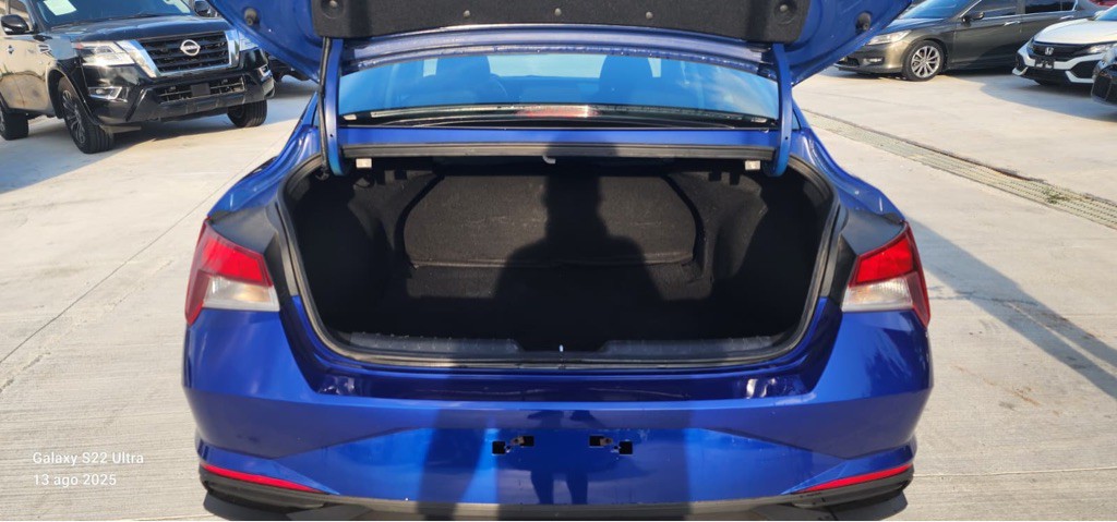 2023 Hyundai Elantra Image 9